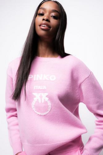 Pinko ružový svetr s nápisom 