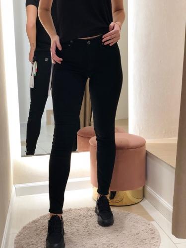 �ierne rifle Armani Exchange super skinny