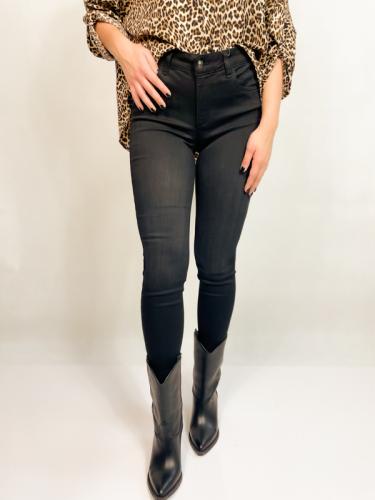 �ierne rifle Liu Jo