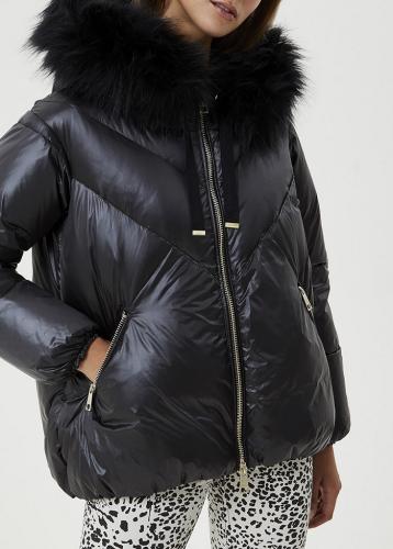 LIU JO �IERNA ZIMN� BUNDA S KAPUC�OU