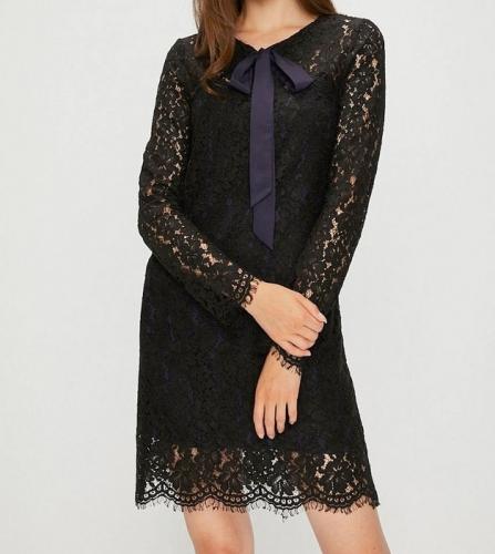 Silvian Heach d�mske �ipkovan� �aty s ma�lou na prednej strane okolo krku