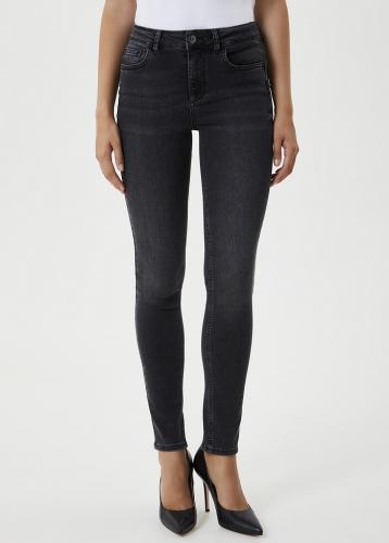 LIU JO �IERNE RIFLE SO ZO��CHAN�M EFEKTOM